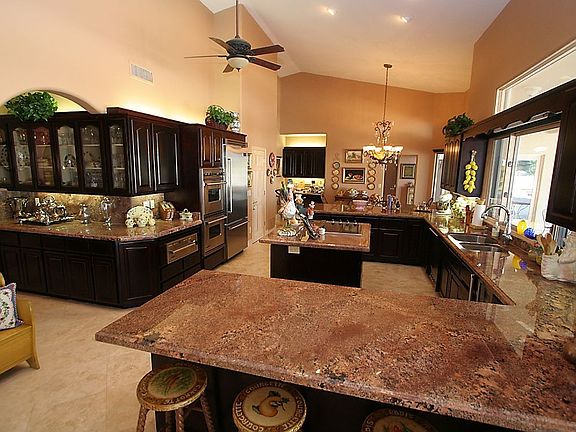 Gorgeous Gourmet Kitchen