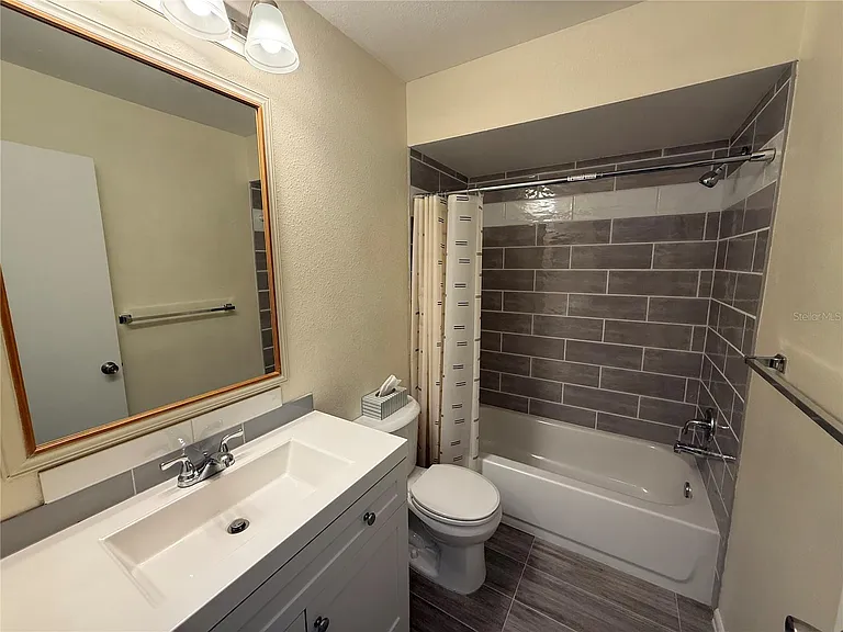 2130 Bancroft Pl #B — Photo 12