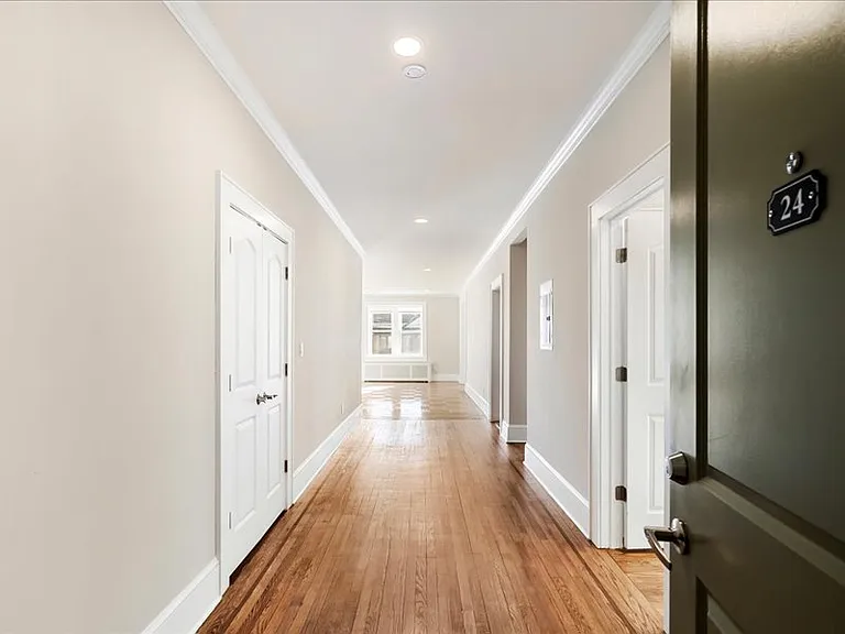 24 Springfield Ave Apartments — Photo 6