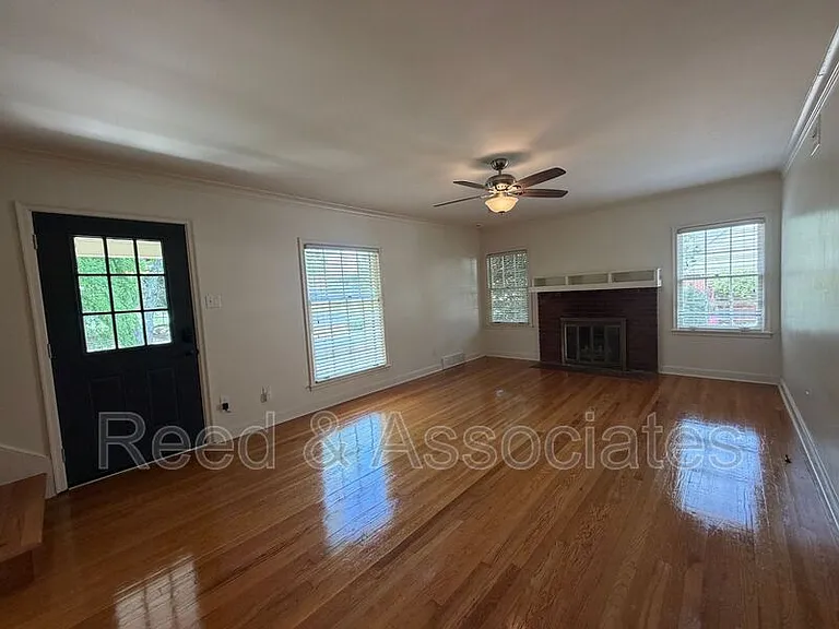 2520 Moore Rd — Photo 3