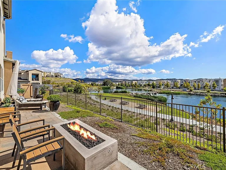 896 Sunrise Rd — Photo 24