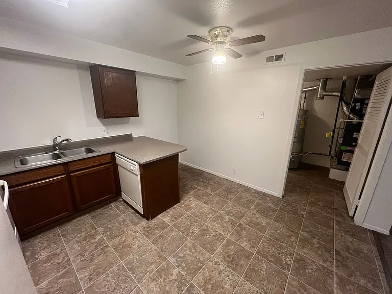 4693 S Brookwillow Cv #B — Photo 26
