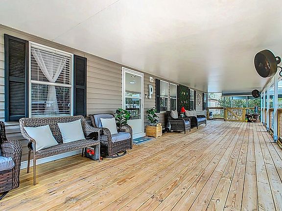 5th image of 214 Grove Ridge Dr