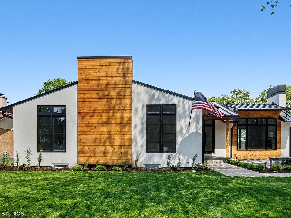 1st image of 5423 Woodland Ave
