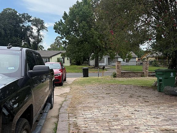 3rd image of 7220 Parker Rd
