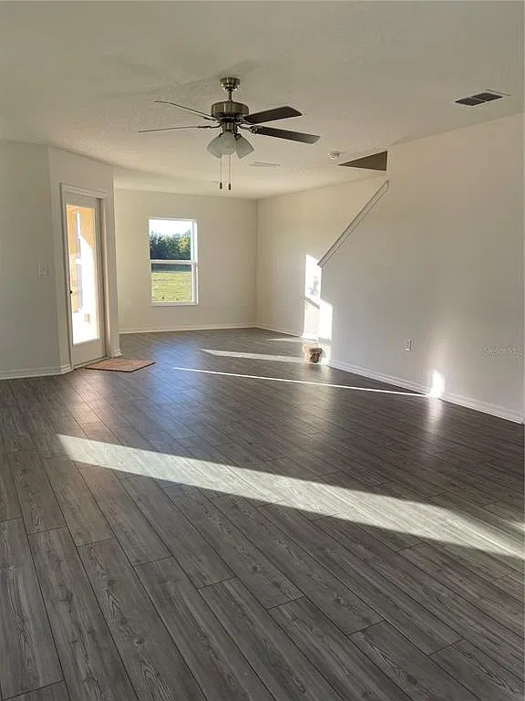 3 bed, 2.5 bath, 1860 sqft, $2,550 — Photo 4