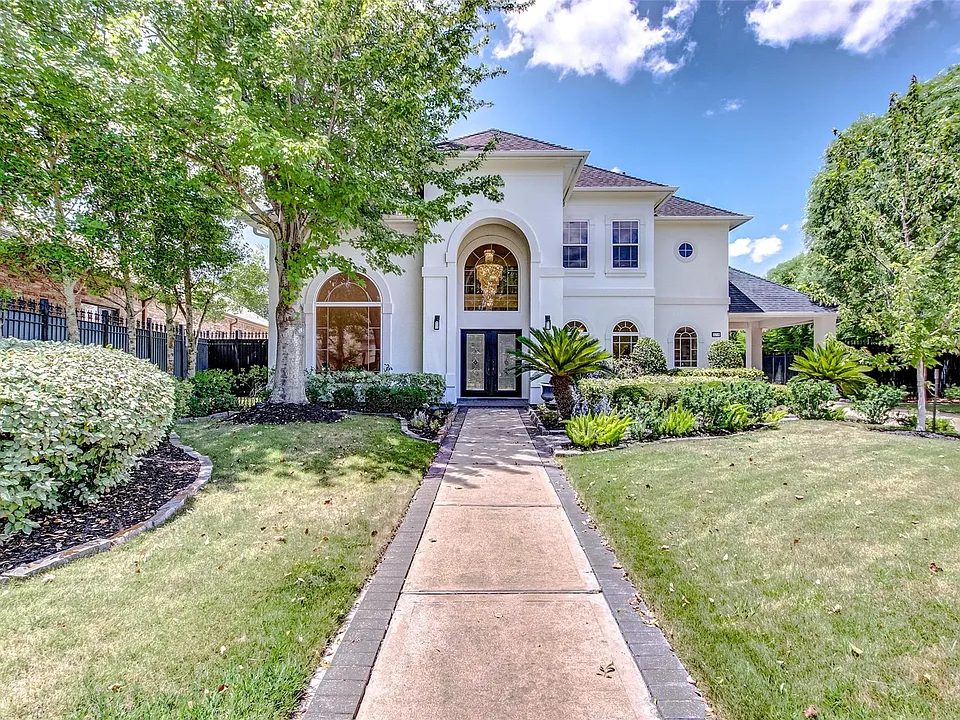 3218 Rosemary Park Ln