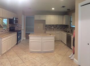 5401 Oak Brook Rd, Arlington, TX 76016