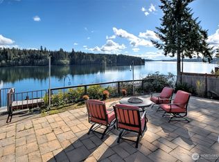 240 E Orchard Beach Drive, Grapeview, WA