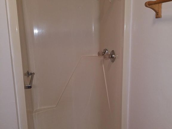 4th image of 3594 W 126th St #Single