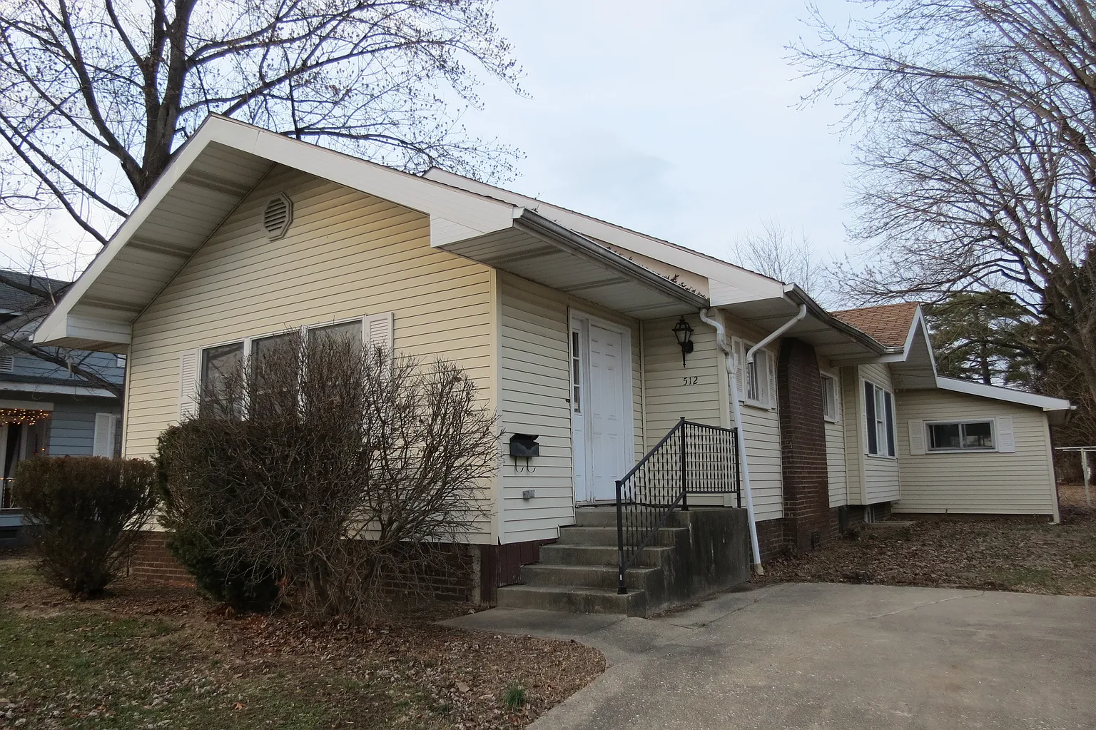 512 W 4th St photo 1