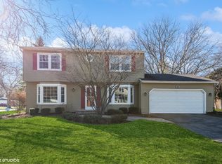 1939 Hansom Ct, Naperville, IL 60565