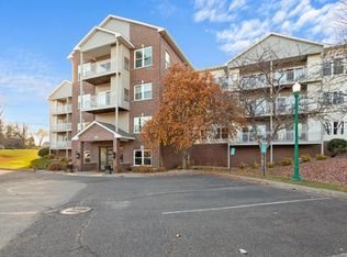 2231 Penn Pl APT 201, North Saint Paul, MN 55109