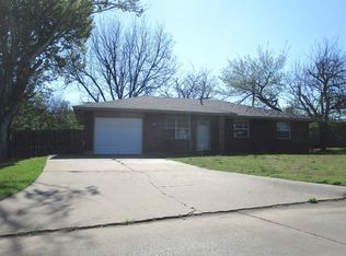 2803 NW Hilltop Dr, Lawton, OK 73507