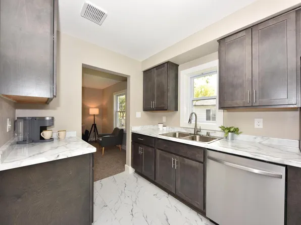 5693 North 55th PLACE, Milwaukee, WI 53218