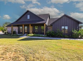 199 Graystone Dr, Weatherford, TX 76088