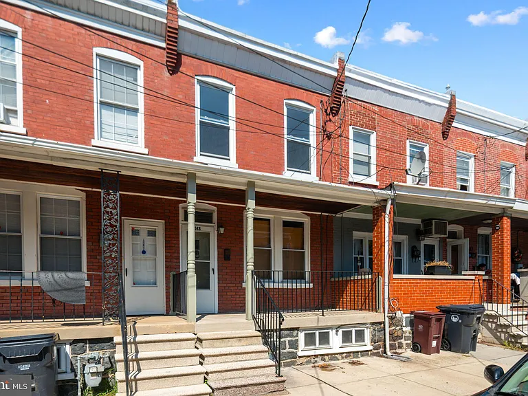 613 N Scott St — Photo 21