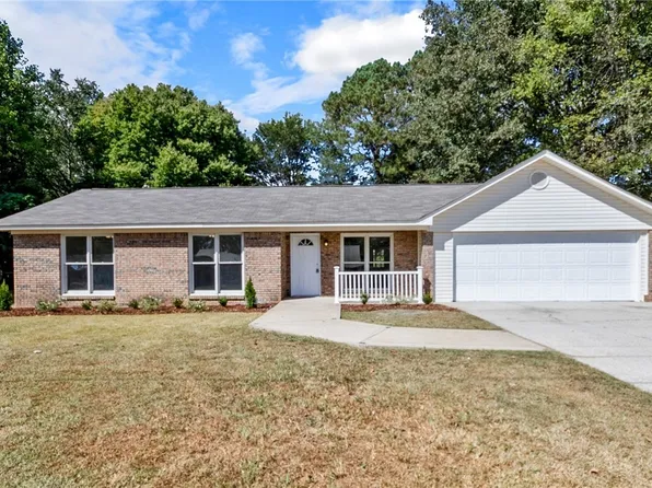 17 Booth Est, Northport, AL 35473