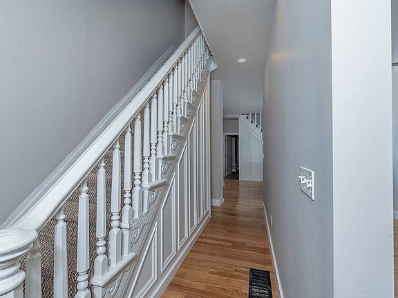 4th image of 2213 Carey Way