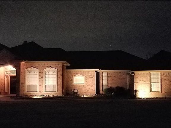 3rd image of 1017 Creek Hollow Ln