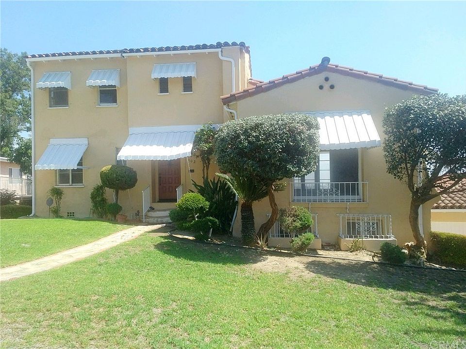 2nd image of 302 De La Fuente St