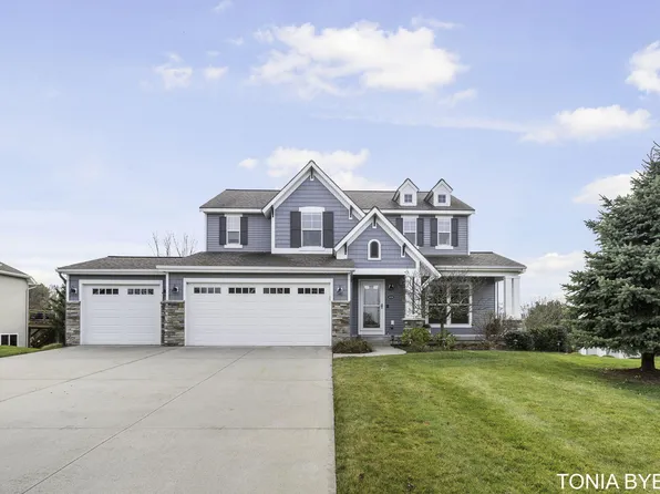 14238 Georgian Bay Dr, Holland, MI 49424