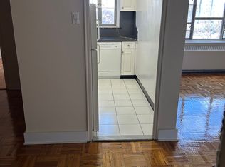 18804 64th Ave APT 8G, Fresh Meadows, NY 11365