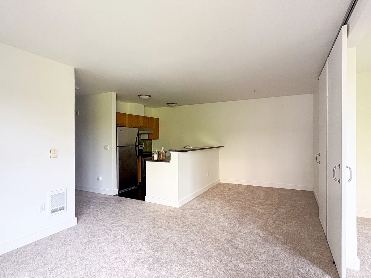 Building Photo - 1610 Belmont Ave #306