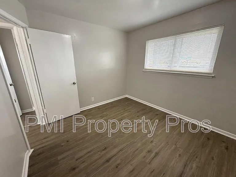 7701 W Hampton Ave #6 — Photo 15