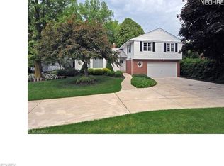 21150 W Wagar Cir, Rocky River, OH 44116