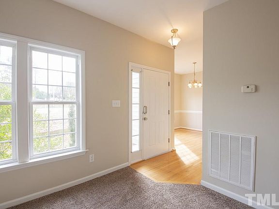 3rd image of 147 Hillsdale Dr