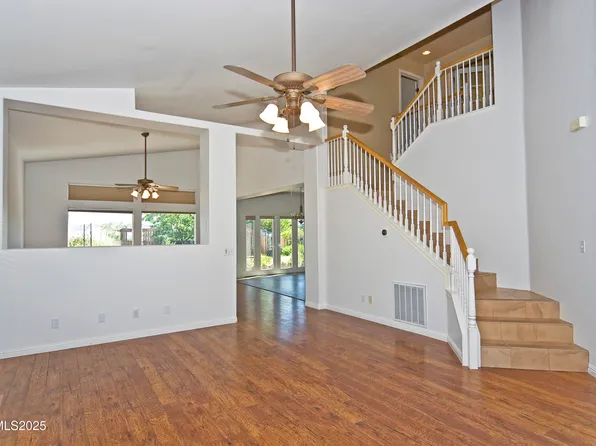 925 Sauvignon Ct, Reno, NV 89506