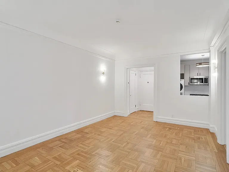 244 W 74th St #9C — Photo 4