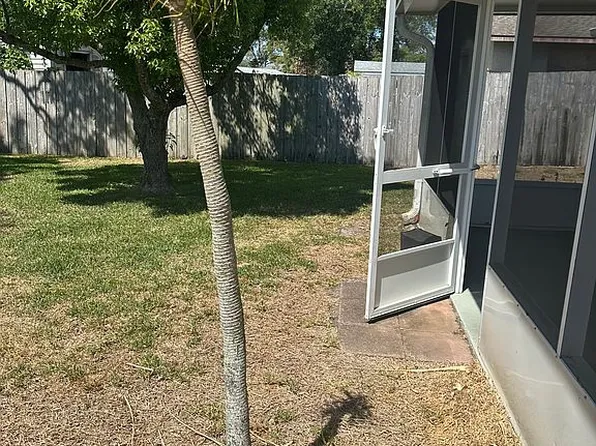 413 N Willow Ave, Port Orange, FL 32127