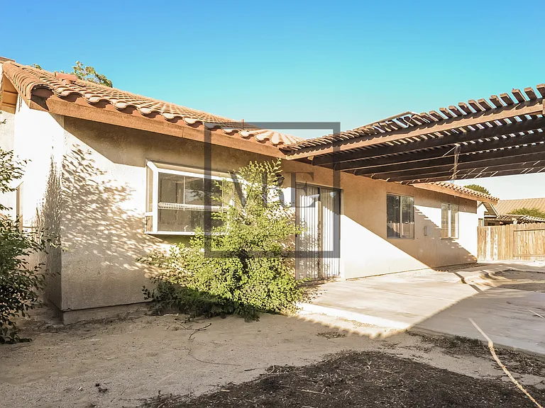 43813 San Francisco Ave — Photo 15