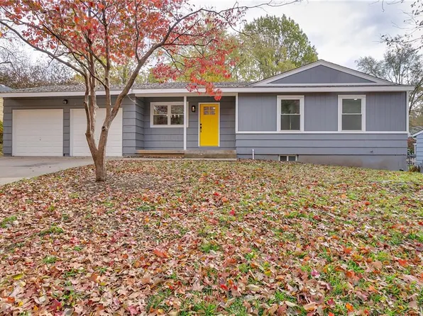 8717 Riley St, Overland Park, KS 66212