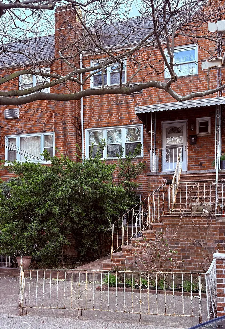 740 E 80th Street photo 1