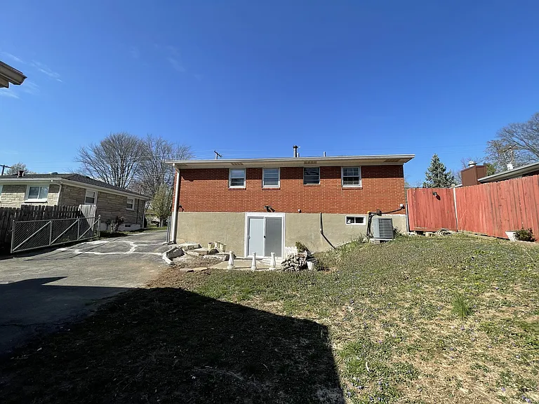 5710 Whispering Hills Blvd — Photo 16