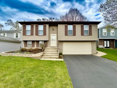 765 Woodside Dr, Roselle, IL, 60172