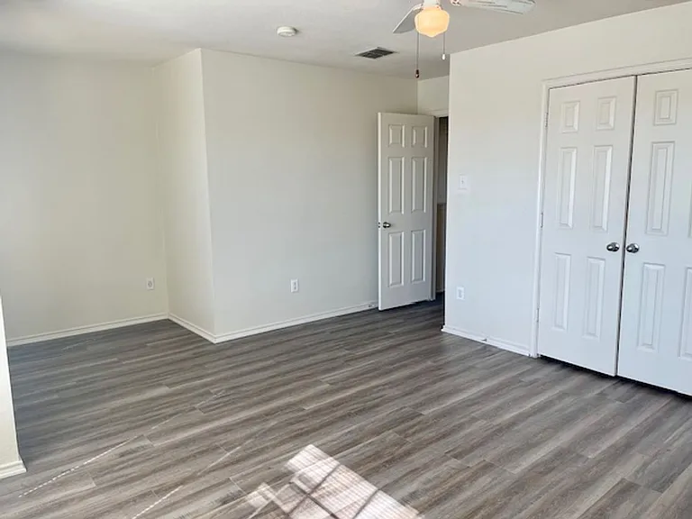 820 Wrigley Dr — Photo 18