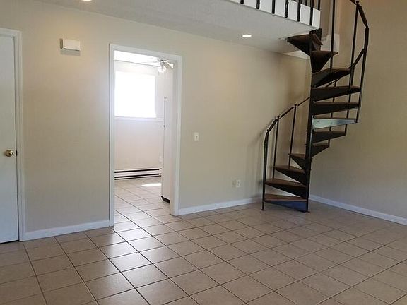 4th image of 4674 Cary Ln