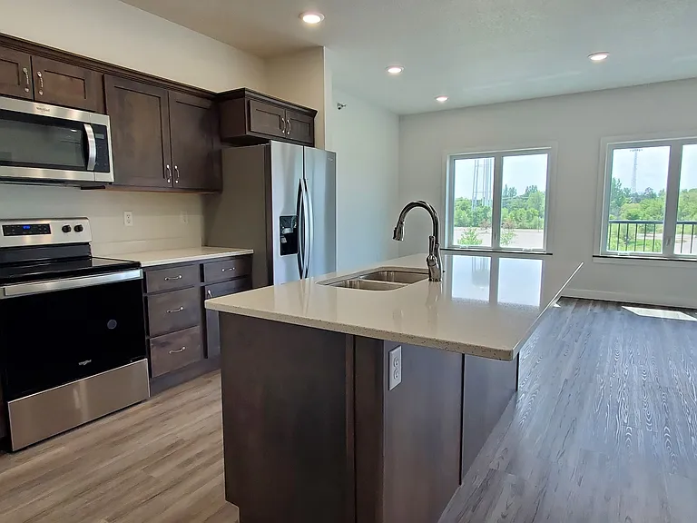 715 Lake Shore Dr NE #203 — Photo 17
