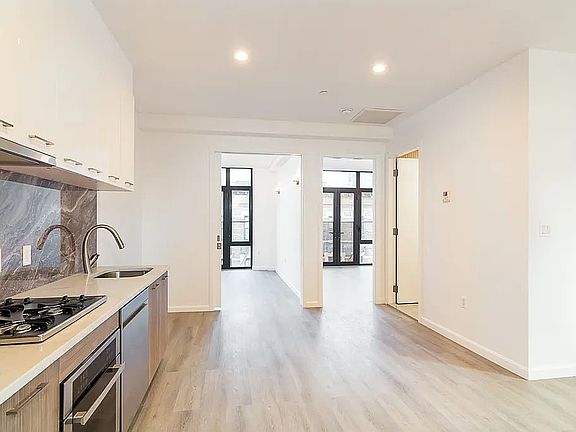 2nd image of 111 Mulberry St #2H