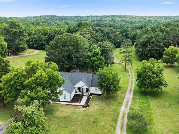 161 Zion Church Rd, Easley, SC 29642