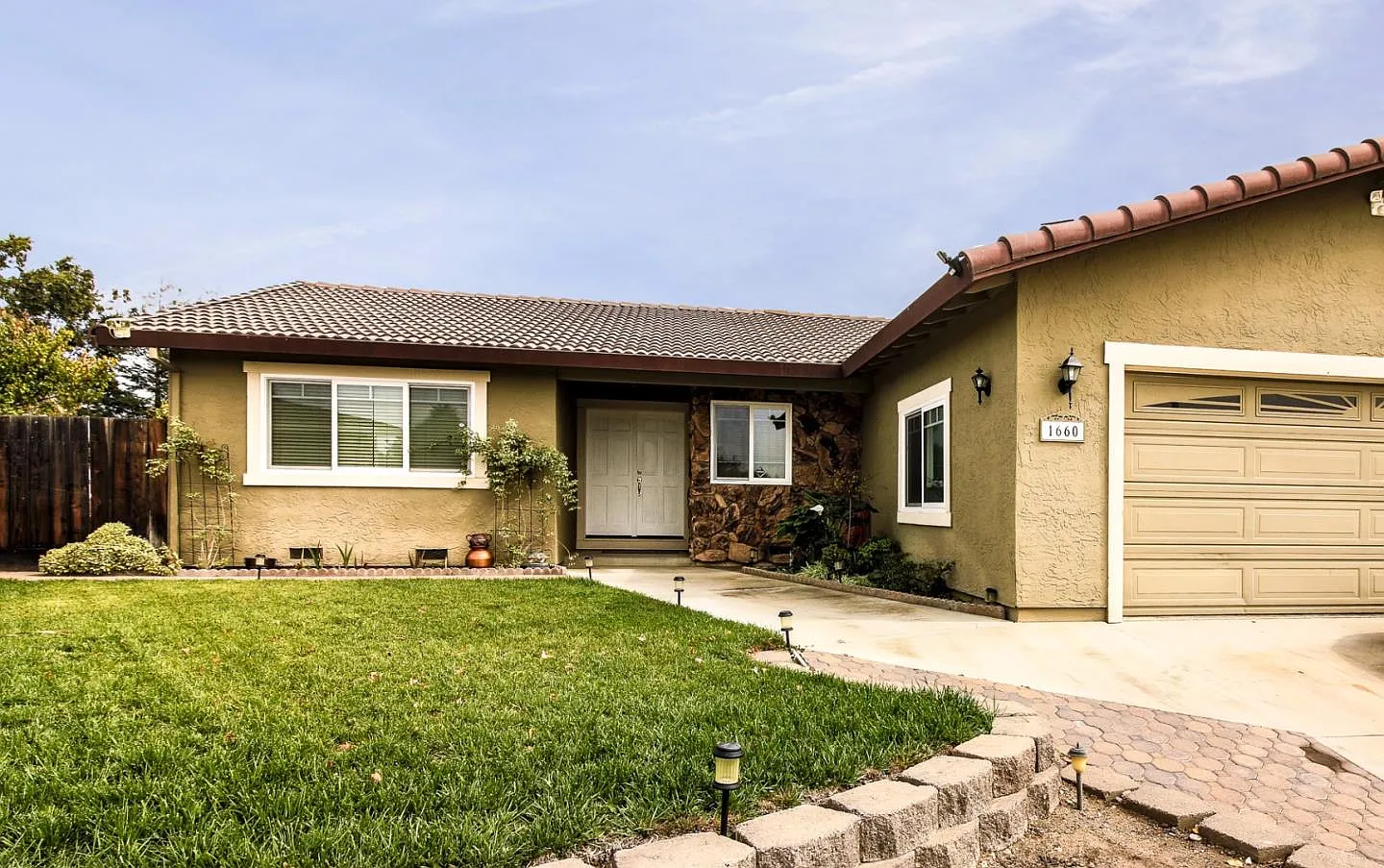 1660 Sonoma Ct photo 1