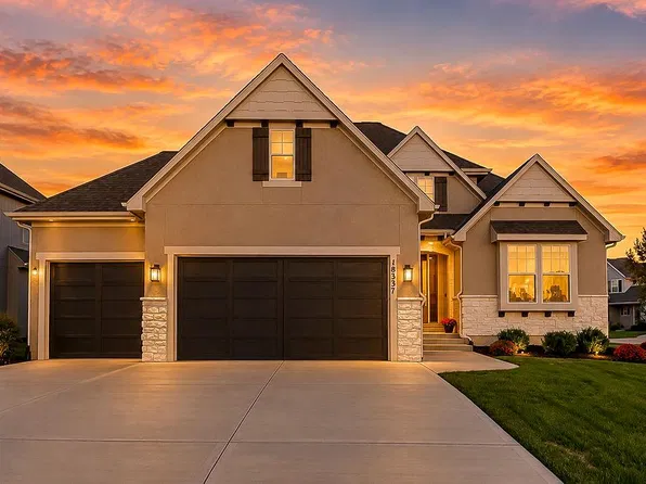 18337 Monrovia St, Overland Park, KS 66013