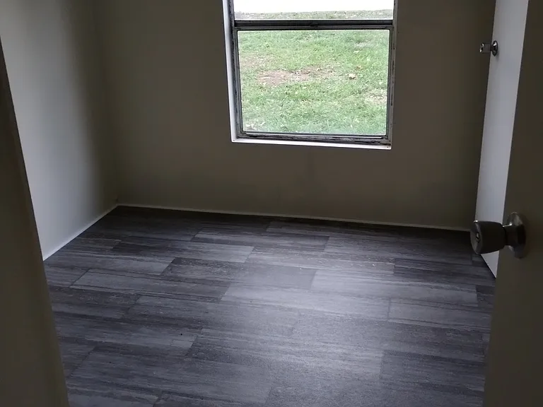 105 Gaylene Ave — Photo 5