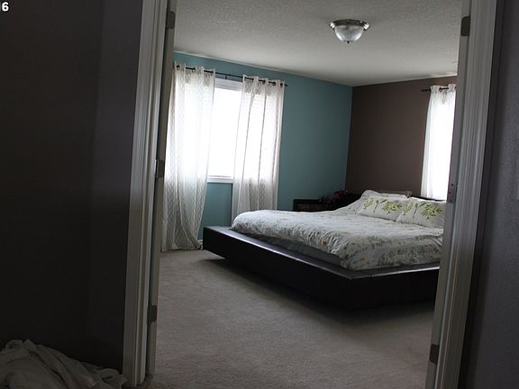 3rd image of 9502 NE 87th Ave