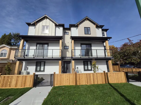 7497 Holly St #1, Burnaby, BC V5E 2C4