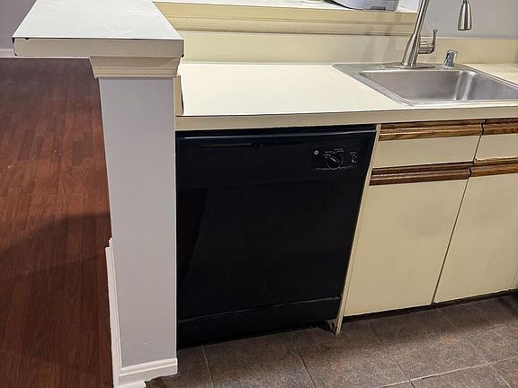 3rd image of 10409 Beacon Ridge Dr #8-201